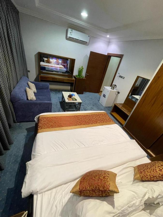 الماسم للأجنحة الفاخرة- الملك فهد - الرياض Riadh Exterior foto
